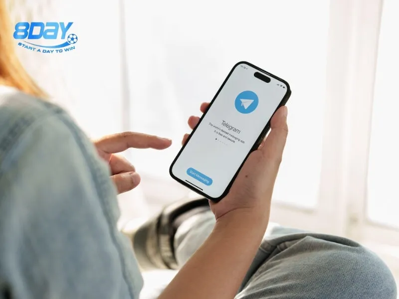 Liên hệ 8day bằng Telegram an toàn
